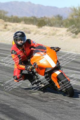 media/Dec-04-2025-Racers Edge (Thu) [[5ebc9f124d]]/3-B Group/3-Session 2 (Turn 7 Inside)/